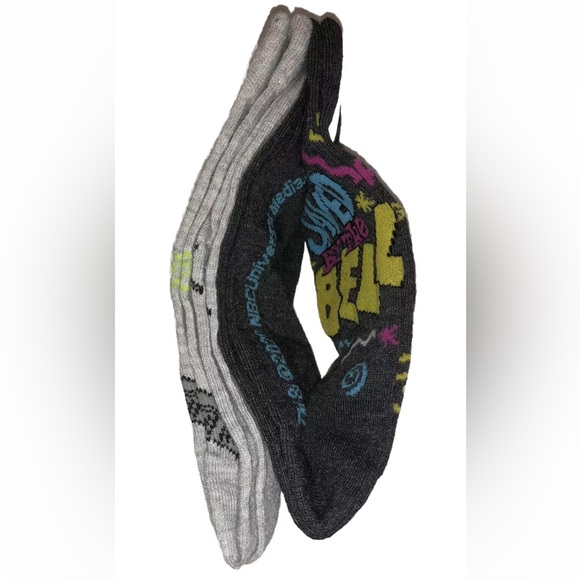 Saved By The Bell Crew Socks 2 Pair Men 6.5-12 Gray w Logo Cell Phone 90s Sitcom - Picture 6 of 10